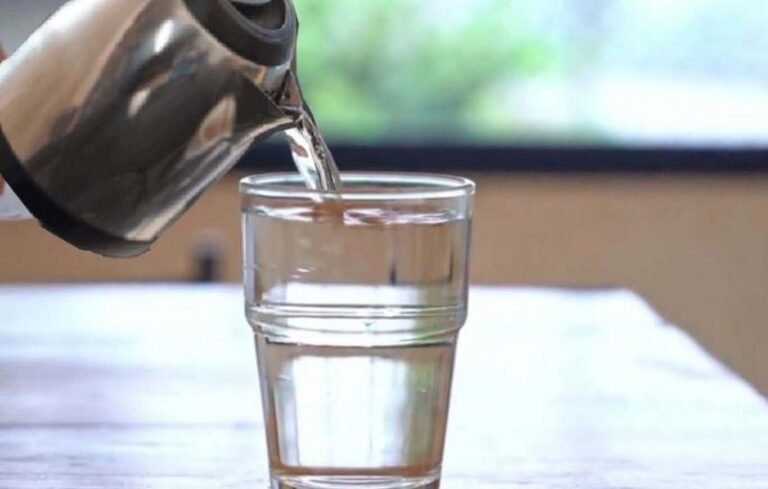 सिर्फ खाना ही नहीं…………पुतिन के साथ उनका विशेष पानी भी चलता हमेशा साथ