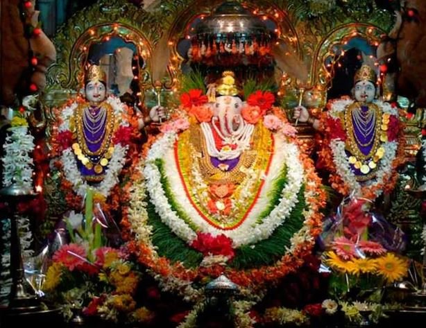 संकष्टी चतुर्थी पर ग्रह बाधा दूर करने के लिए ऐसे करें गणेश पूजन, चंद्रमा को अर्घ्य देते समय इस मंत्र का करें जप