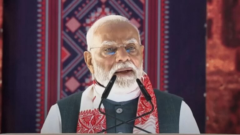 गुवाहाटी में पीएम मोदी का बड़ा आरोप, कहा– कांग्रेस ने असम को खोखला करने की कोशिश की