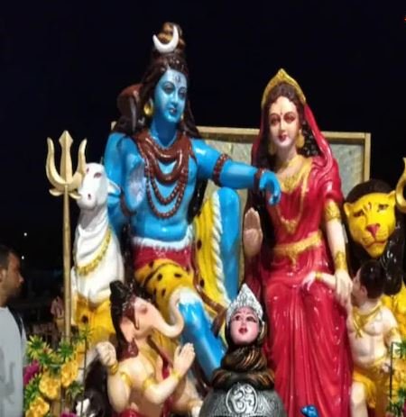 कंधों पर कावड़ यात्रा उठाने से पहले क्यों लिया जाता है संकल्प, यहां जानिए पूरा नियम वरना चढ़ेगा सिर्फ पाप