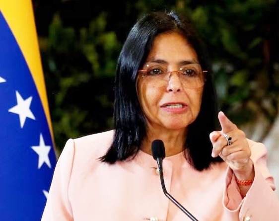 मादुरो और फ्लोरेस की वेनेजुएला वापसी तक एक मिनट भी आराम नहीं करुंगी