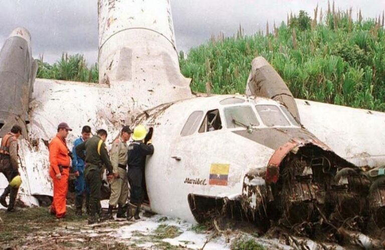कोलंबिया में हुआ विमान हादसा, सांसद सहित 15 लोगों की मौत, पहाड़ी इलाके में मिला मलबा