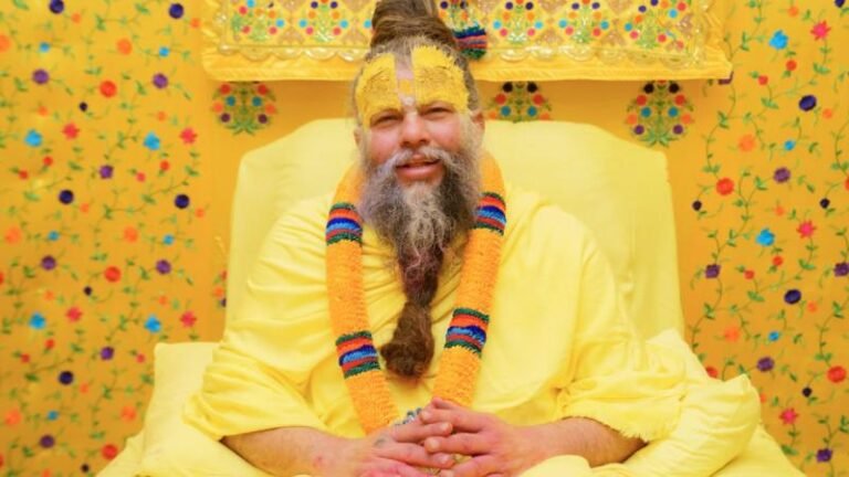 जीवन में सुख-शांति चाहते हैं तो इन 4 बातों को रखें सीक्रेट, प्रेमानंद महाराज ने दी सलाह