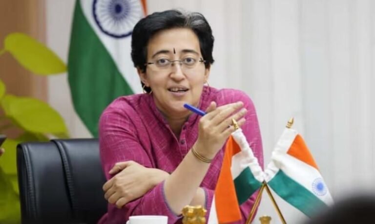 दिल्ली में बयान, इंदौर में विरोध! आतिशी के किस तीखे तेवर ने भाजपा को सड़कों पर उतरने को किया मजबूर