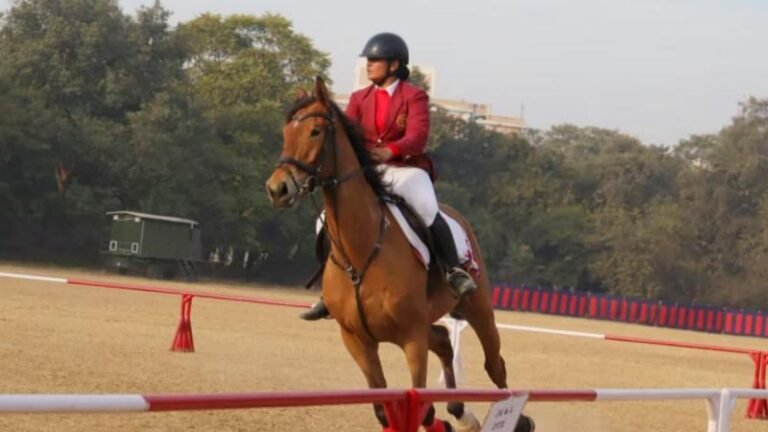 उत्तराखंड की बेटी स्वर्णिका ने घुड़सवारी में जीता स्वर्ण पदक, दिल्ली एनसीसी पीएम रैली में दिखाया जलवा