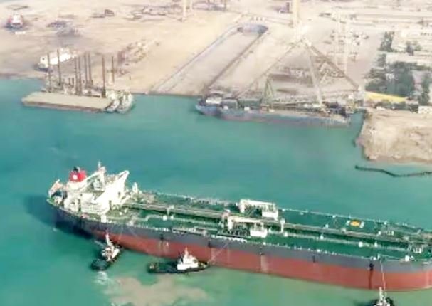 ईरान से खजाना लेकर भाग रहे थे 2 जहाज, खामेनेई के दूतों ने बीच समंदर में पकड़ा, यूएस ने चेताया