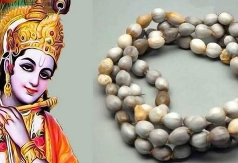वैजयंती माला का प्रयोग करते थे देवता