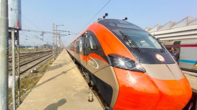 बेंगलुरु–पुणे रूट पर प्रीमियम ट्रेन, कर्नाटक को दो वंदे भारत