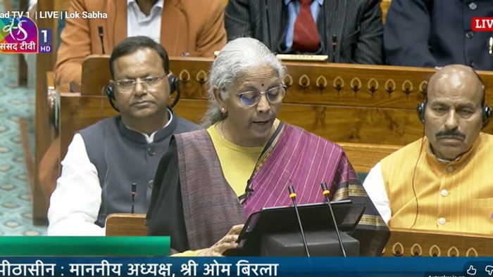 FM निर्मला सीतारमण पेश कर रही हैं 9वीं बार बजट, सोना-चांदी के दाम दबे रहें हैं