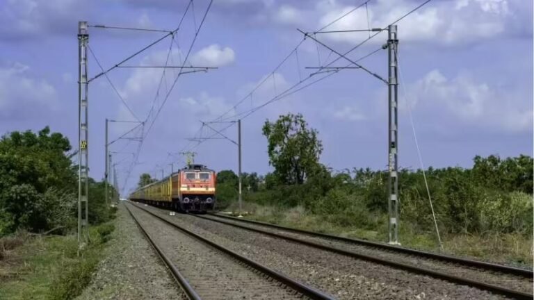 दिल्ली-वाराणसी समेत 7 हाईस्पीड रेल कॉरिडोर बनेंगे, बजट में निर्मला सीतारमण ने किया ऐलान