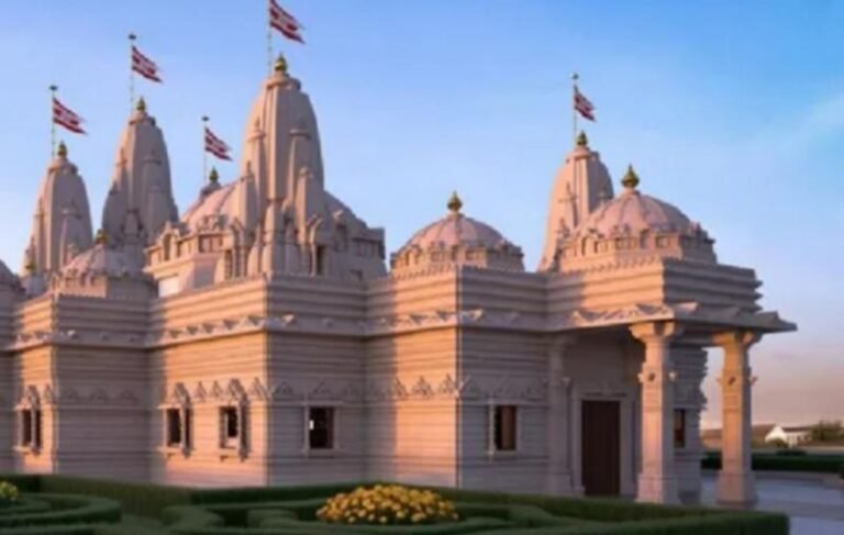 पेरिस में बनेगा पहला पारंपरिक हिंदू मंदिर, भेजे गए तराशे हुए पत्थर 
