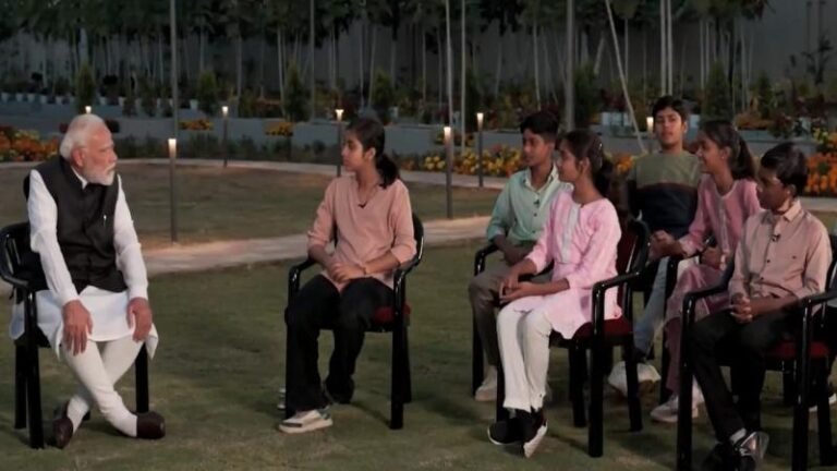 क्या AI से लोगों को डरना चाहिए? स्टूडेंट्स ने पूछे सवाल, जानिए PM मोदी ने क्या जवाब दिया