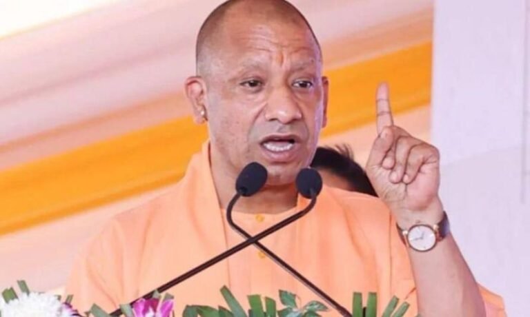 चित्तौड़गढ़ किले से योगी की हुंकार………….क्या खिलजी, बाबर, औरंगजेब के वंश का कोई अस्तिव दिखाता 